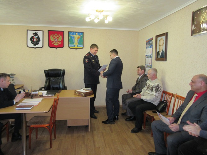 Комсомольская полиция наградила руководителей ЧОПов города