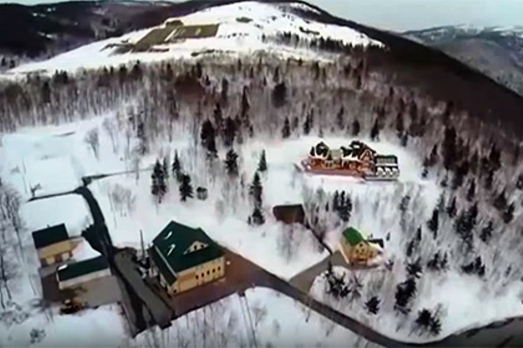 Загородная резиденция "Уюн" www.lifenews.ru