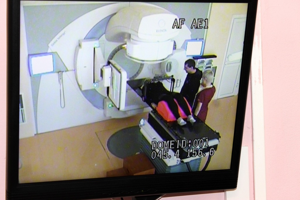 Отдел медицинской физики: работа с электронно-фотонными ускорителями