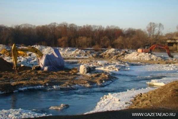 Угрозы уйти под воду из-за размыва берега Биры для домов в с.Надеждинское ЕАО больше нет www.gazetaeao.ru