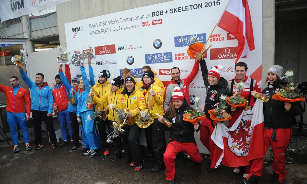 Церемония награждения Международная федерация бобслея и скелетона