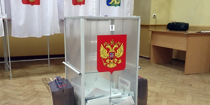 Глава Якутии поздравил вновь избранного главу поселка Чульман Сталика Дерягина ПримаМедия