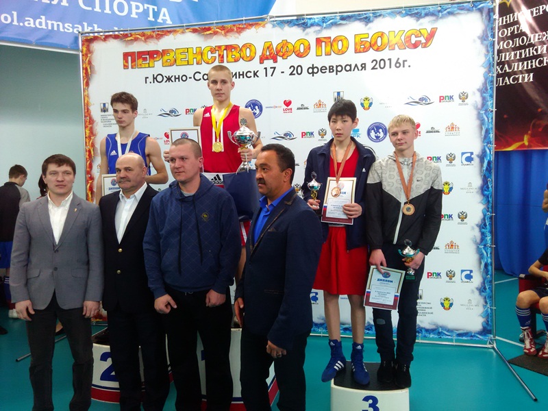 У Андрея Медведчикова (крайний справа) — "бронза"