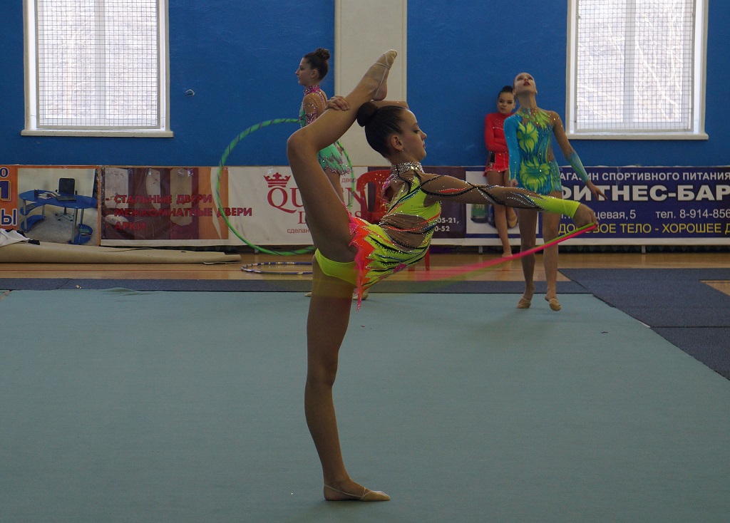 Первенство и чемпионат по художественной гимнастике стартовал в Магадане