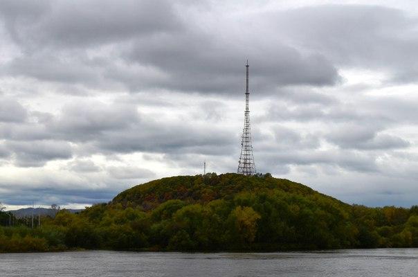 Визитной карточкой Биробиджана является Сопка с телевышкой