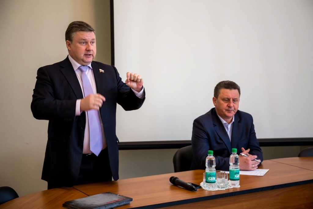 Георгий Карлов отслеживает ситуацию с водоснабжением Александровска-Сахалинского Предоставлено депутатом
