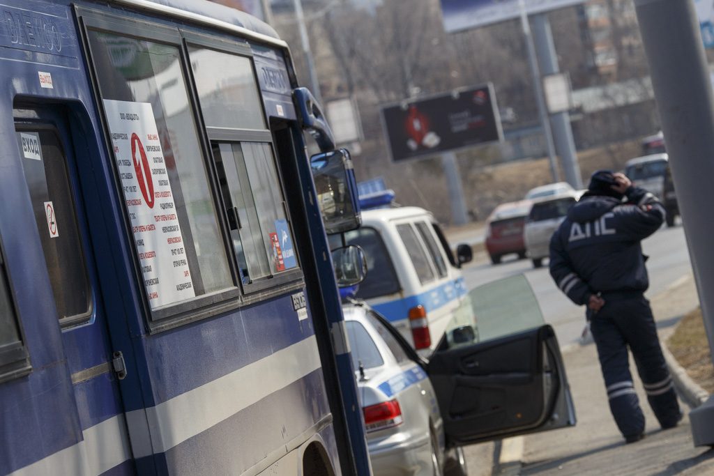 Показавшийся подозрительным автобус РИА PrimaMedia