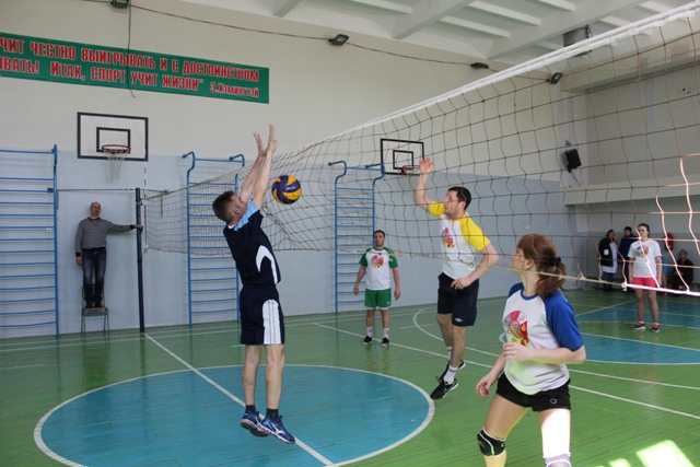 Городской турнир по волейболу 