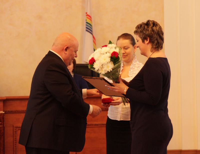 Почетные грамоты Совета Федерации вручили нескольким жителям ЕАО пресс-служба областного парламента 