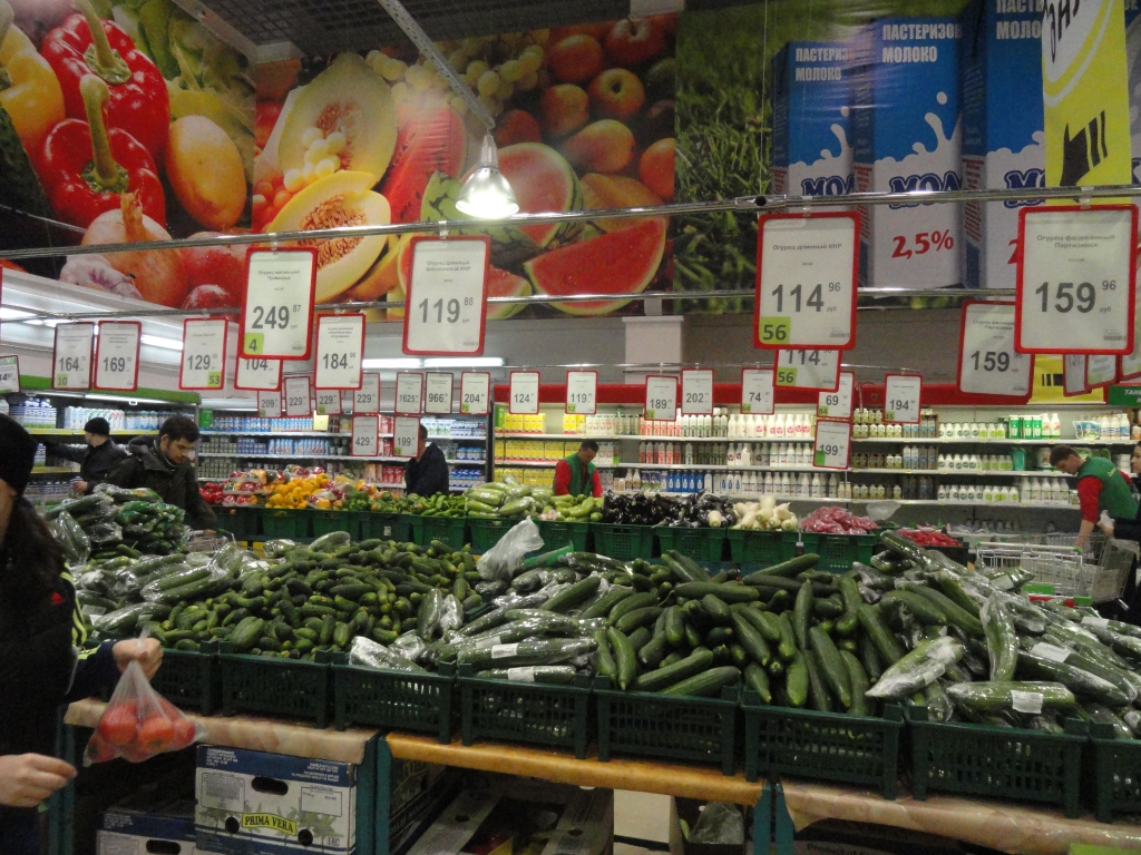 "Инновационные" российско-японские огурцы стремительно падают в цене в сетях Хабаровска