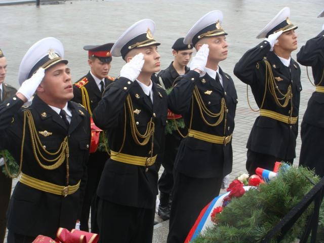 Возложение венков Юрий Евдан