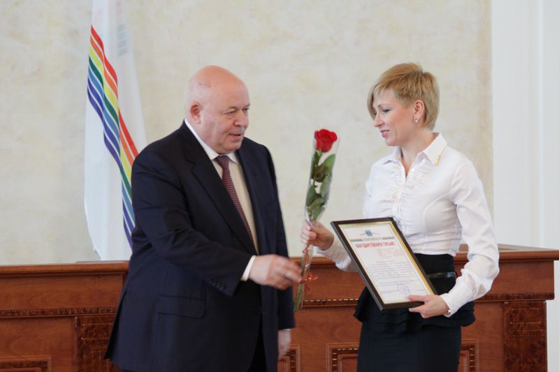 Лучших спортсменов и тренеров ЕАО чествовали в региональном правительстве