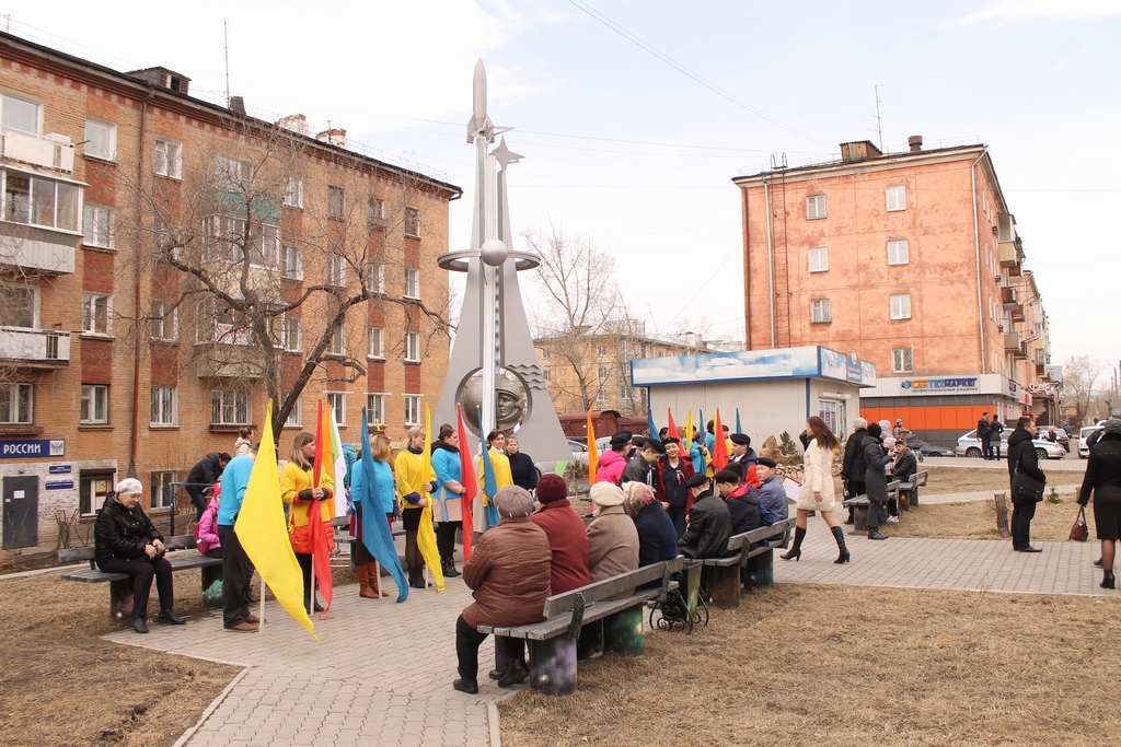 День космонавтики и 55-летие полета Юрия Гагарина торжественно отметили в Улан-Удэ Василий Тараруев, UlanMedia