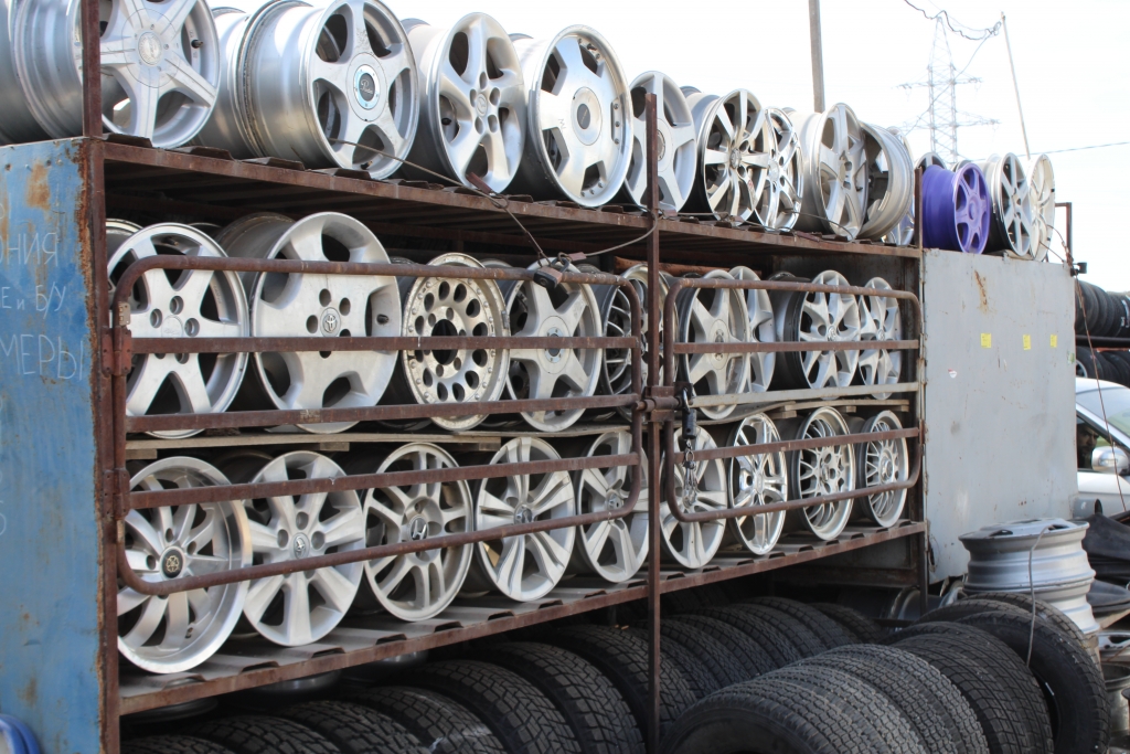 Низкий спрос покупателей на автомобили отмечают продавцы в Якутске