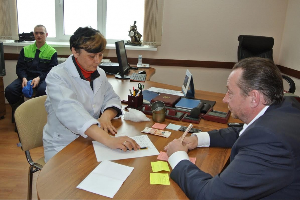 Гендиректор рыбокомбината на Сахалине привез деньги работникам пресс-служба правительства Сахалинской области