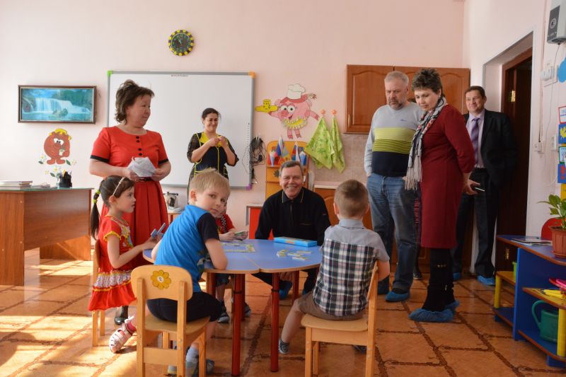 Сергей Абрамов посетил местные образовательные учреждения