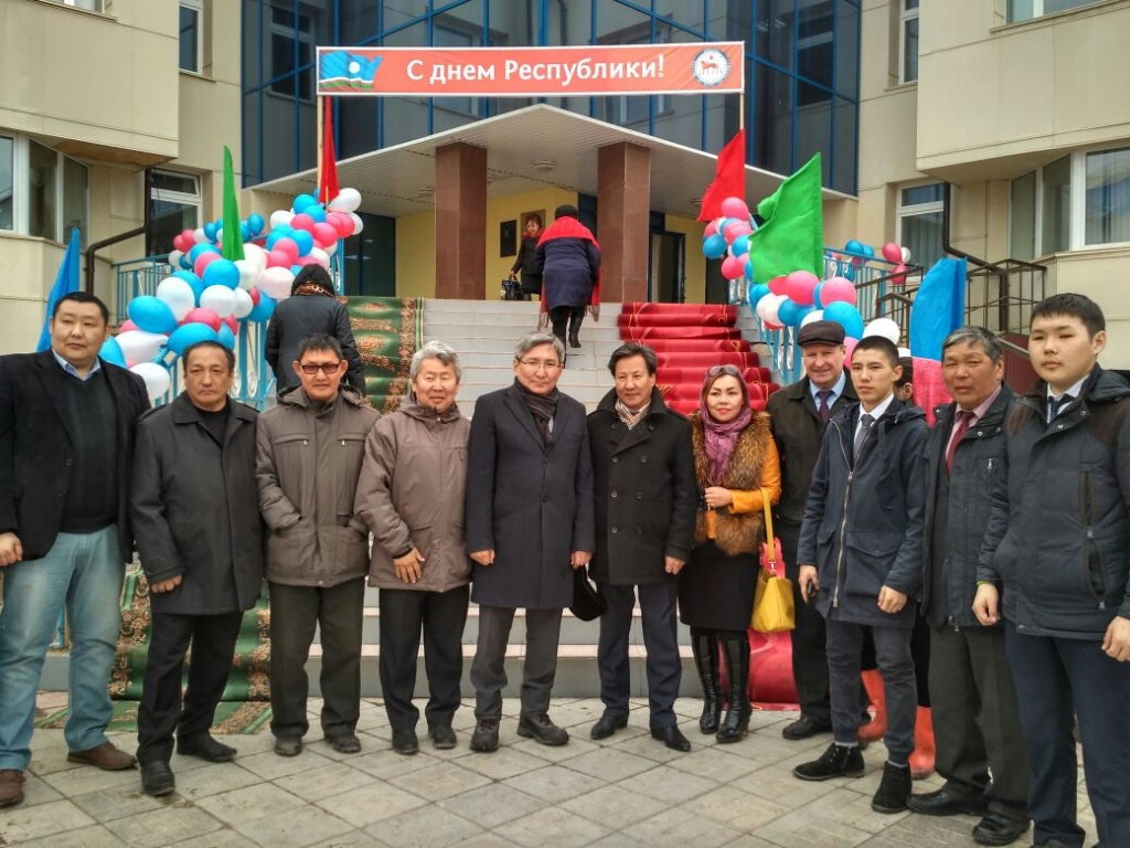 Память основателей автономии Якутии почтили в трех районах республики