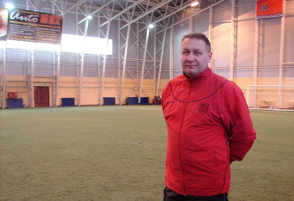 Олег Коваленко – главный судья зимнего чемпионата Магадана по футболу сезона 2015–2016 годов