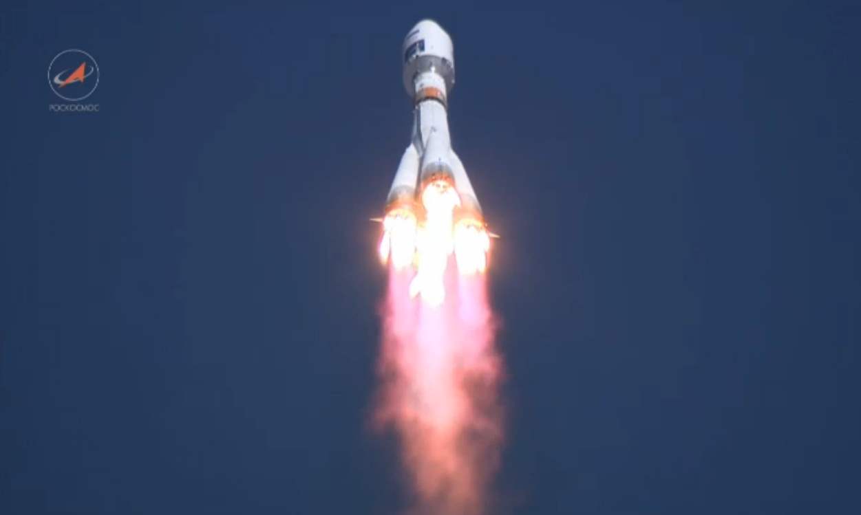 Ракета-носитель успешно стартовала в 11.01 по времени космодрома Роскосмос