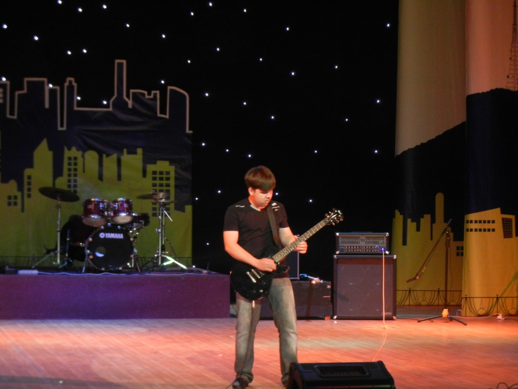 Юный биробиджанский композитор уезжает в Краснодар, чтобы не погас его &quotСвет надежды&quot Из личного архива