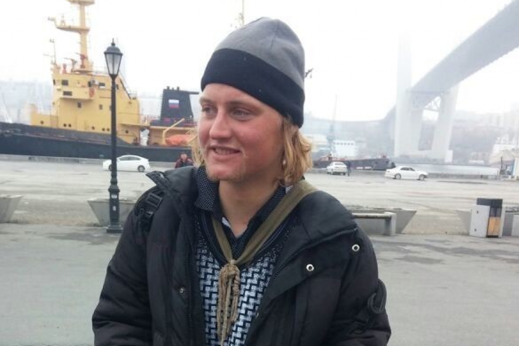 Пилигрим из Санкт-Петербурга, прошедший через ЕАО, добрался до Владивостока Группа в соцсети &quotОК&quot &quotСерега идет во Владивосток из Питера&quot