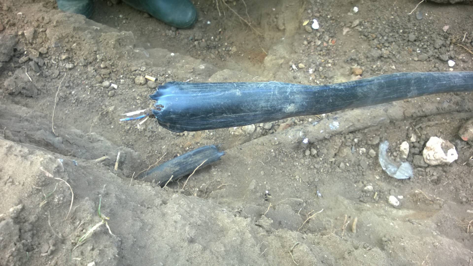 Разрыв кабеля http://news.ykt.ru/article/42494