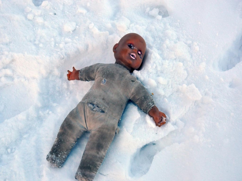 Несколько уголовных дел возбуждено по факту суицида девушки-сироты РИА PrimaMedia