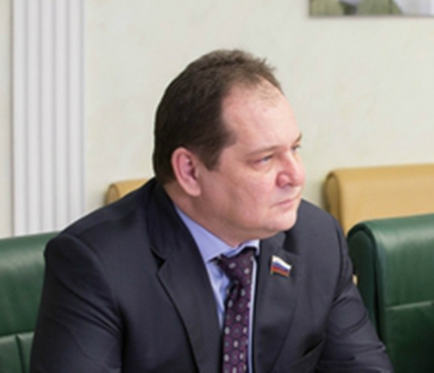 Ростислав Гольдштейн  пресс-служба сенатора 