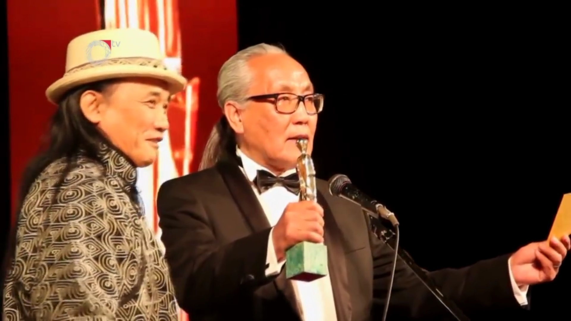 Театр из Бурятии получил три награды на престижном фестивале в Монголии Скриншот ИА UlanMedia