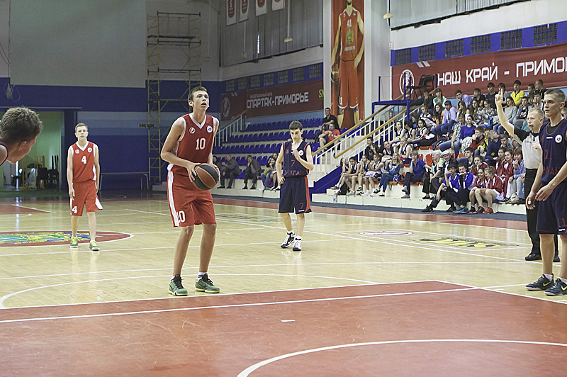 Воспитанник "Спартака-Приморье" Геннадий Денисов