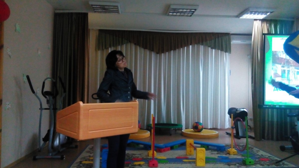 Ликбез о реабилитации подростков прошли депутаты гордумы Биробиджана