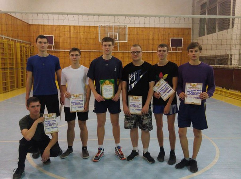 Победители соревнований на приз первокурсника по волейболу