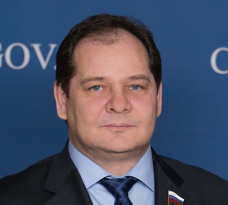 Россия рискует оказаться в кабале у микрофинансового бизнеса — сенатор от ЕАО Гольдштейн