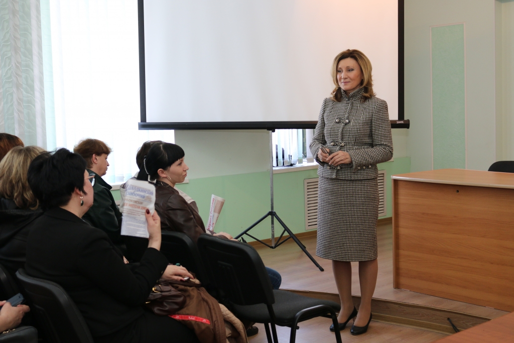 Эльмира Глубоковская на встрече с трудовыми коллективами в Дальнереченске