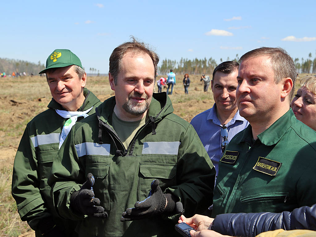 Глава Минприроды РФ на высадке деревьев в Иркутском районе Мария Оленникова, ИА IrkutskMedia