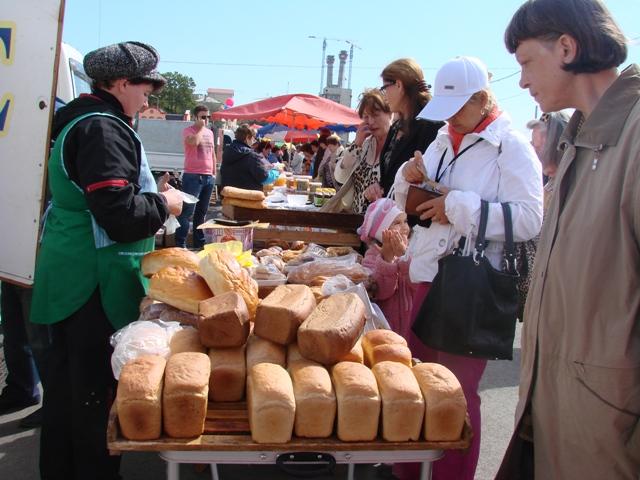 Хлебную продукцию представляет здесь больше 3 производителей Елизавета Олофинская