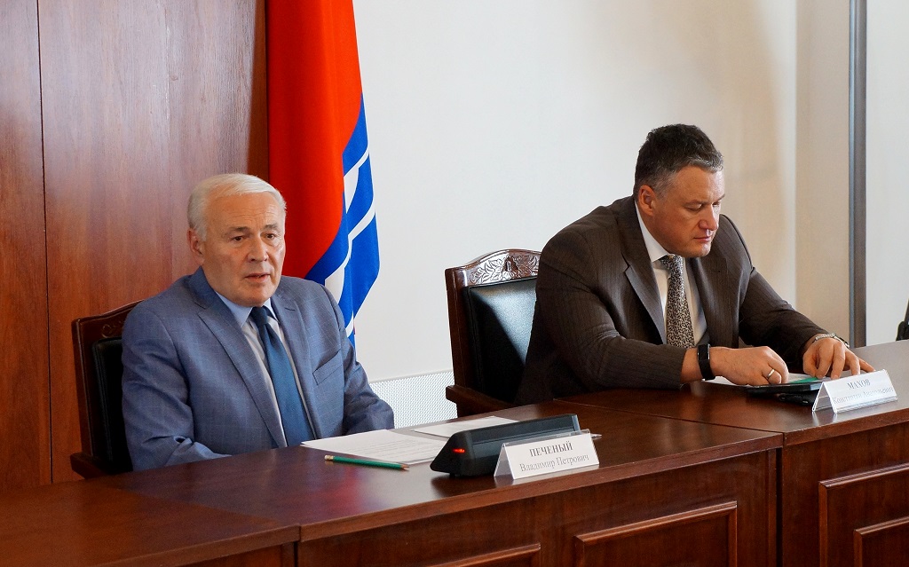 Владимир Печеный и Константин Махов Мария Золотарева, MagadanMedia