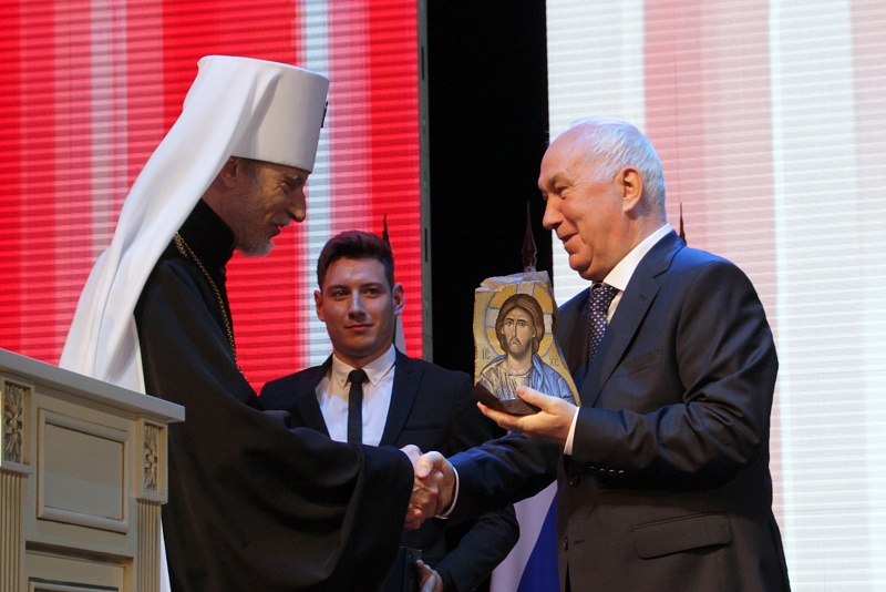 Торжественное собрание посвященное Дню города прошло в хабаровском ГДК пресс-служба администрации Хабаровска