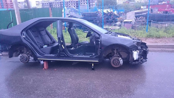 Вот таким увидела хозяйка свой автомобиль  Из социальной сети