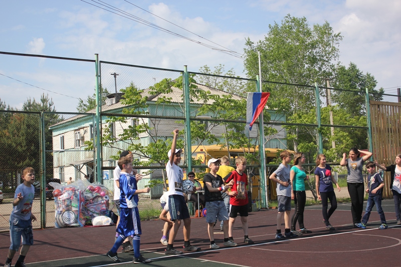 Спортивный праздник "Все лучшее детям!" подготовили для подшефных полицейские ЕАО