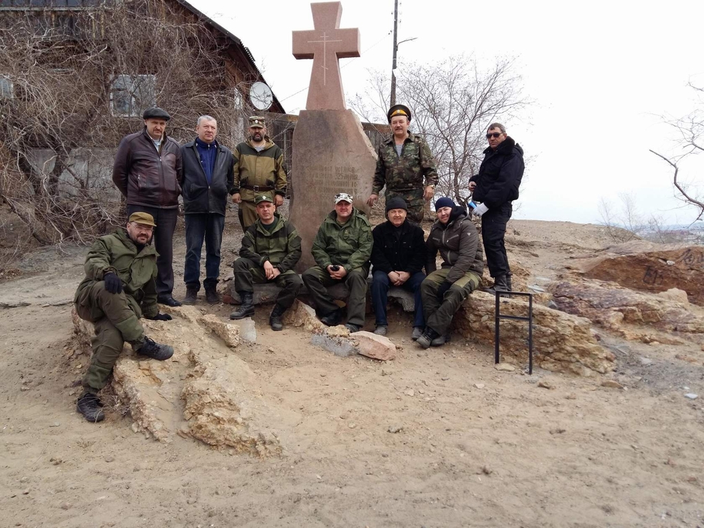 Субботник у места основания Улан-Удэ Казачье общество &quotВерхнеудинская станица&quot