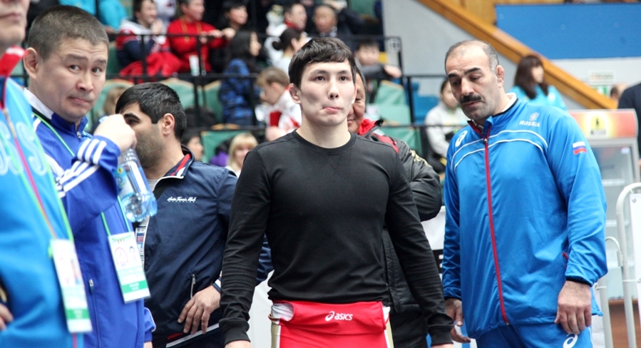 Виктор Лебедев  sportsakha.com