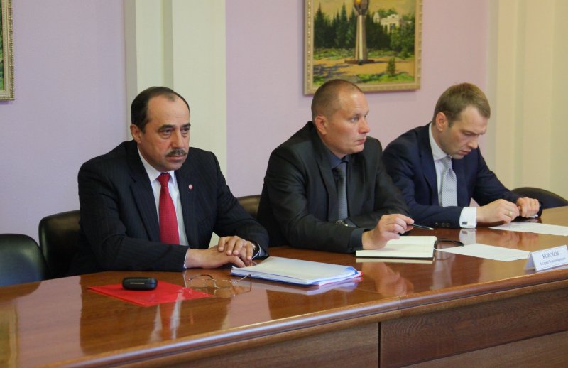 Участниками совещания стали руководители правительства области и надзорных органов