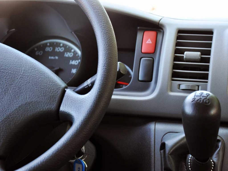 Злоумышленники все чаще снимают колеса с автомобилей в Хабаровске Оленникова Мария, IrkutskMedia