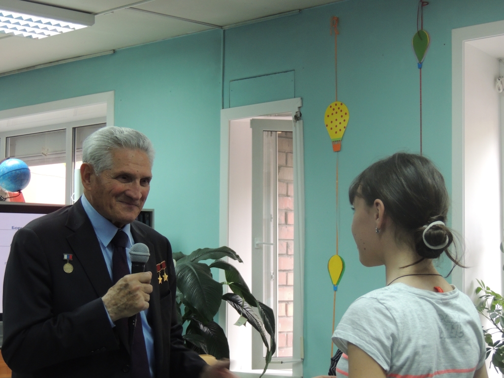 Космонавт Борис Волынов