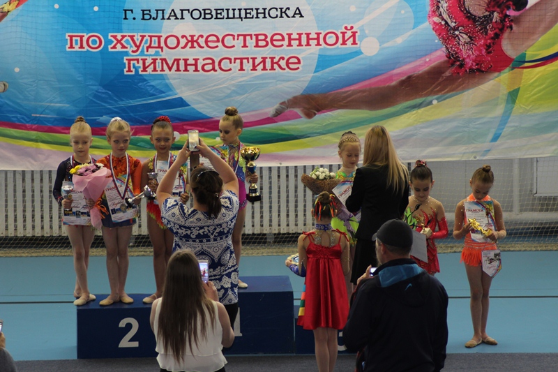 Юные грации — украшение соревнований 