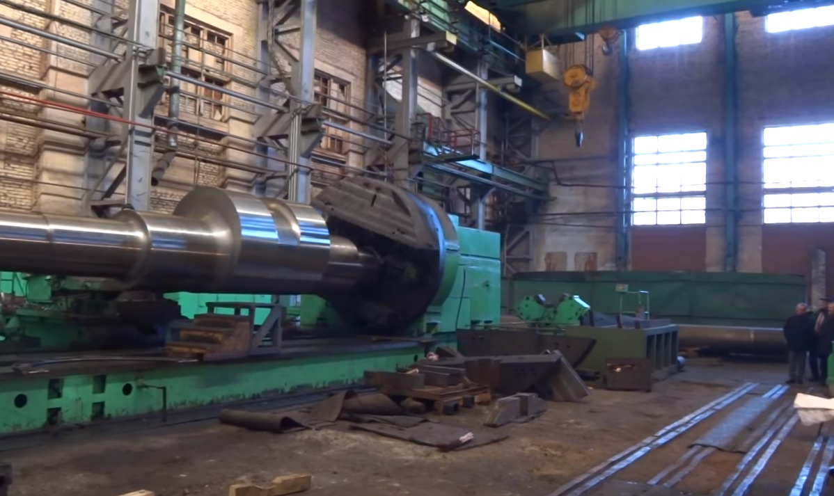 Минпромторг РФ пообещал поддержку краснодарскому станкостроительному заводу &quotСедин&quot скриншот видео в Интернете