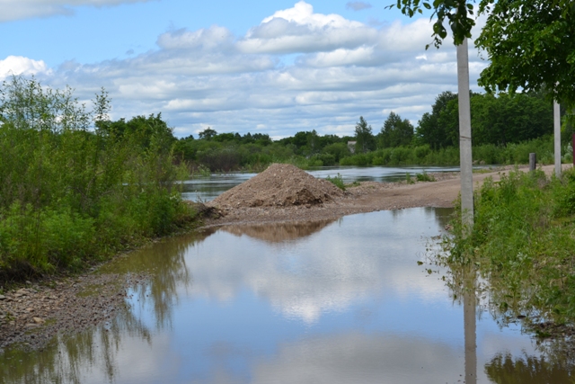Заслон паводку поставили в с.Птичник Биробиджанского района ЕАО Администрация Биробиджанского района ЕАО