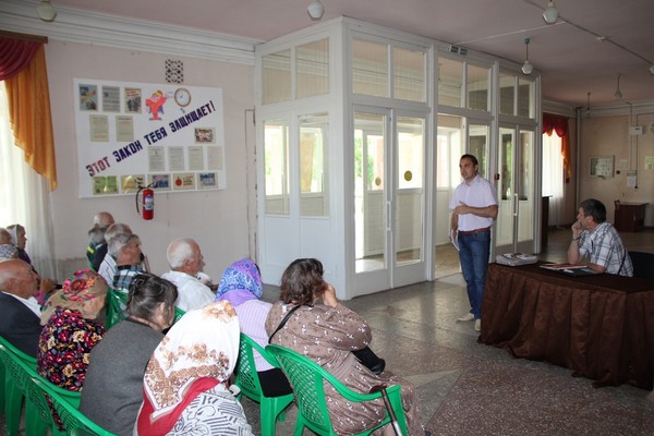 Секретарь крайкома КПРФ Павел Соколенко продолжил встречи с населением Щербиновского района kubkprf.ru