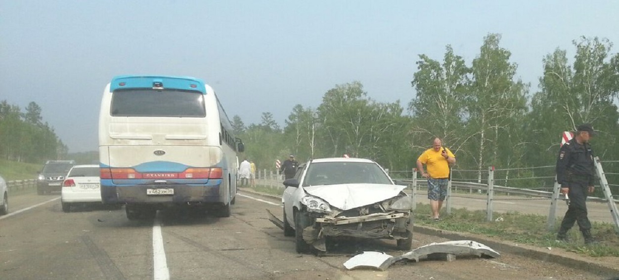 ДТП на объездной дороге Скриншот со страницы группы &quotДТП 38RUS Иркутск&quot vk.com 